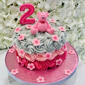 Vanilla Buttercream Cake with Sugar Flowers