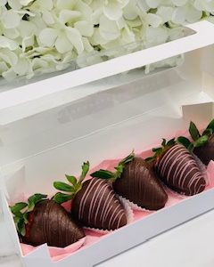 Chocolate Dipped Strawberries