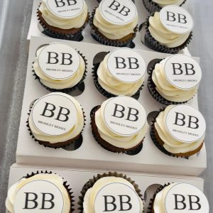 Wedding Cupcakes with Toppers